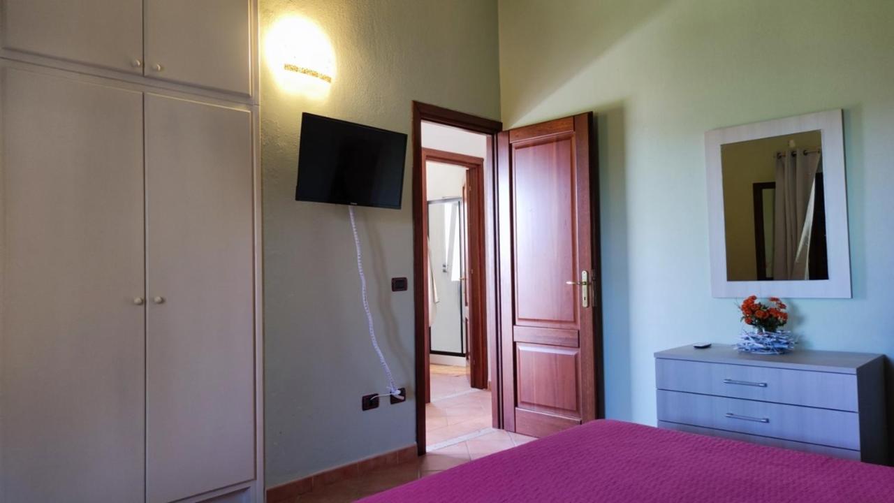 Casa L'Ulivariu Affittacamere 산테오도로 외부 사진